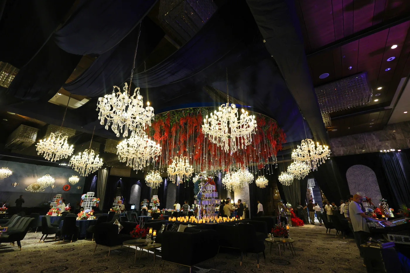 Anniversary event décor by Designs by Aayushi, New Delhi
