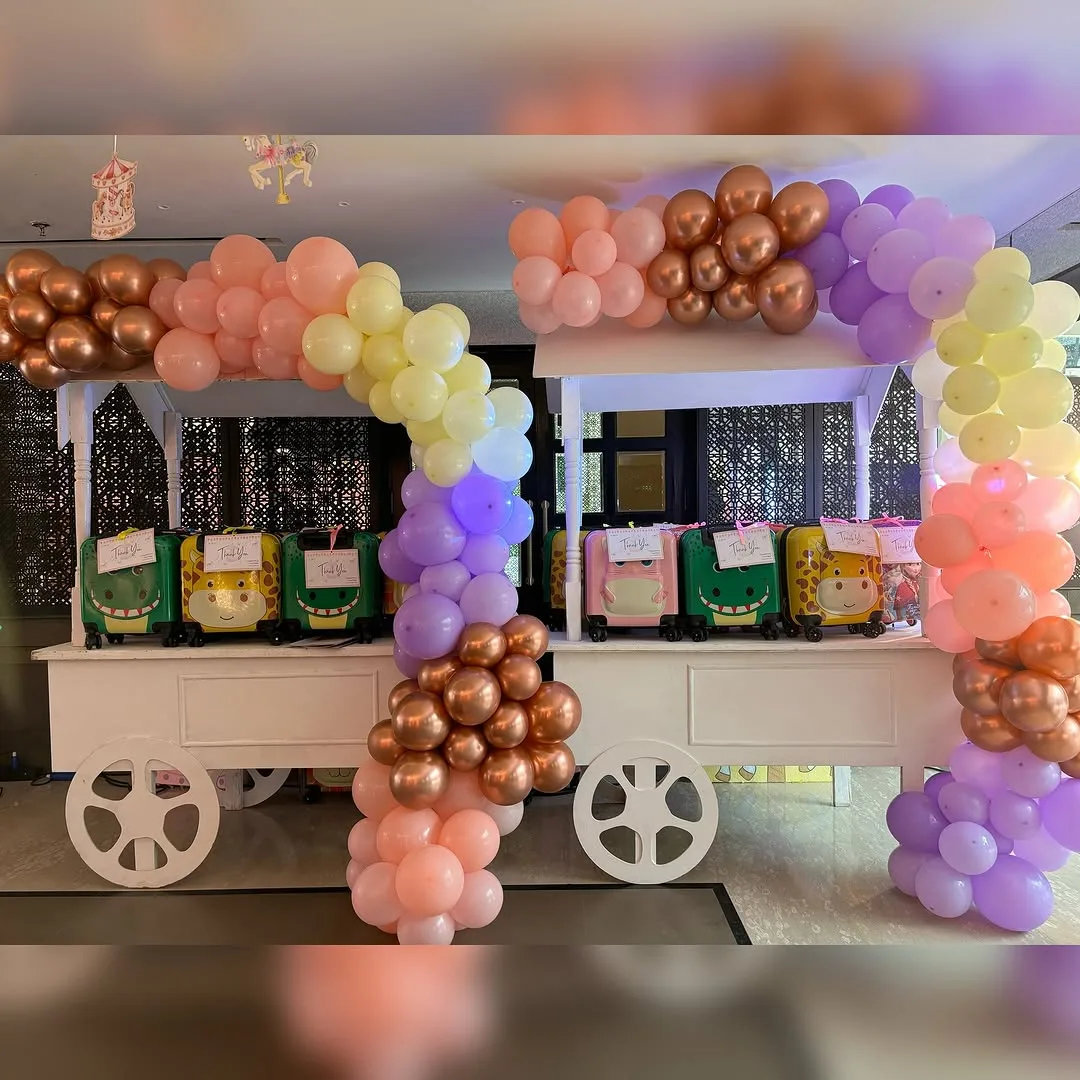 Birthday event décor by Designs by Aayushi, New Delhi