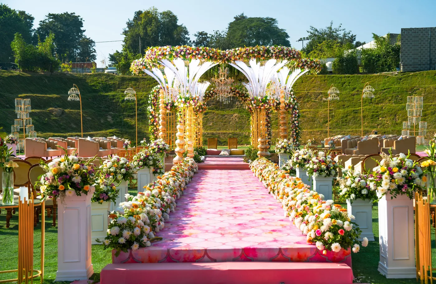 Lawn wedding décor by Designs by Aayushi, New Delhi
