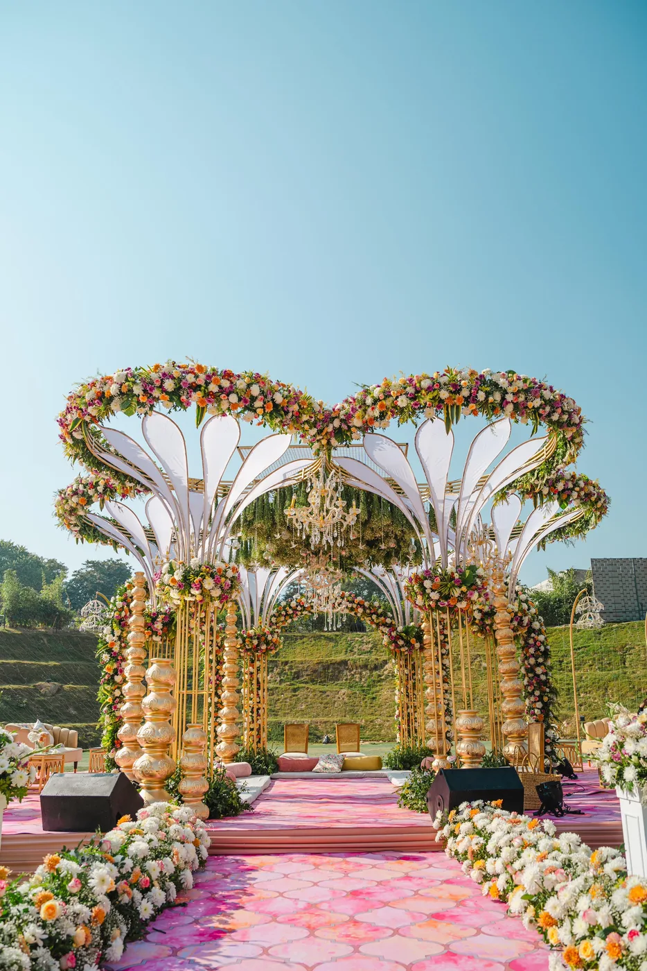 Lawn wedding décor by Designs by Aayushi, New Delhi