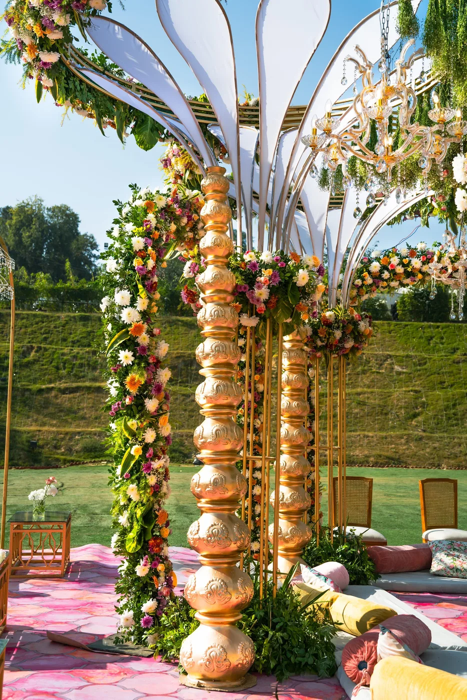Lawn wedding décor by Designs by Aayushi, New Delhi