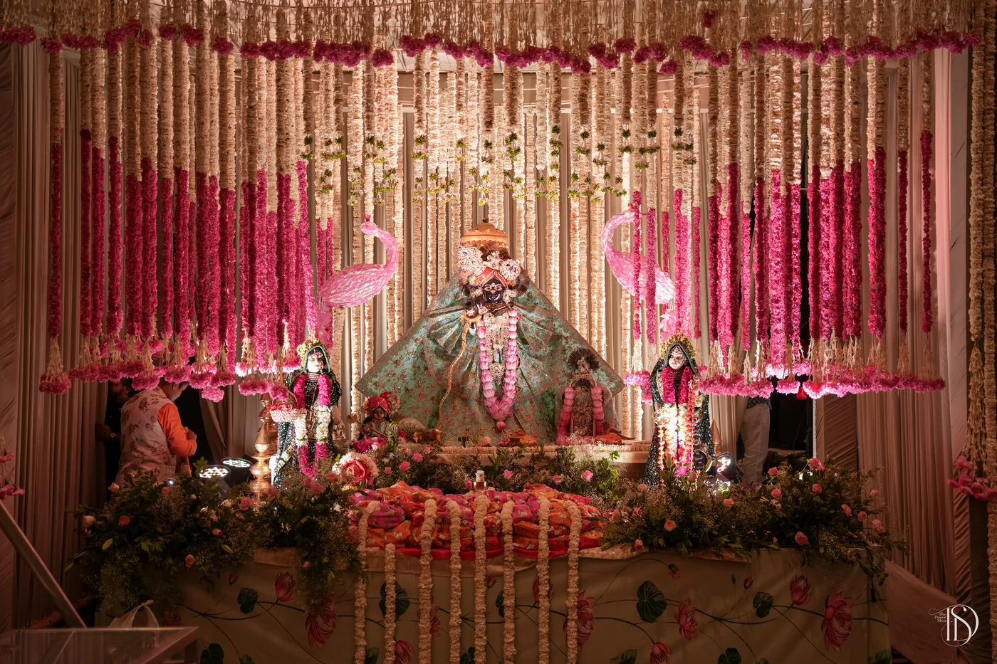 Spiritual event décor by Designs by Aayushi, New Delhi