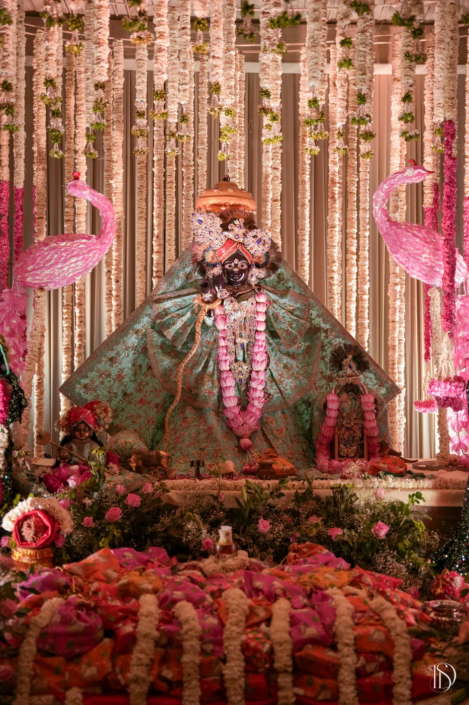 Spiritual event décor by Designs by Aayushi, New Delhi