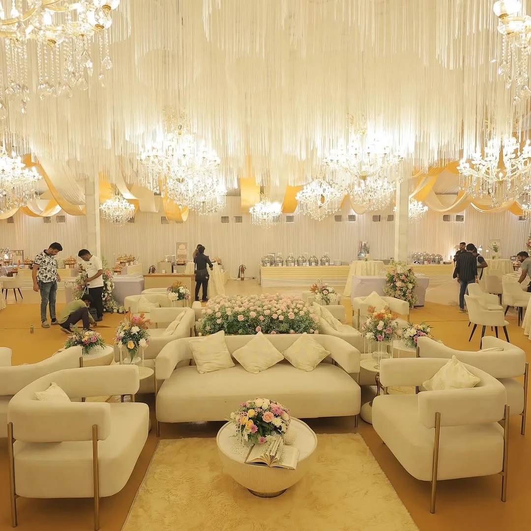 Wedding decor by Designs by Aayushi, New Delhi