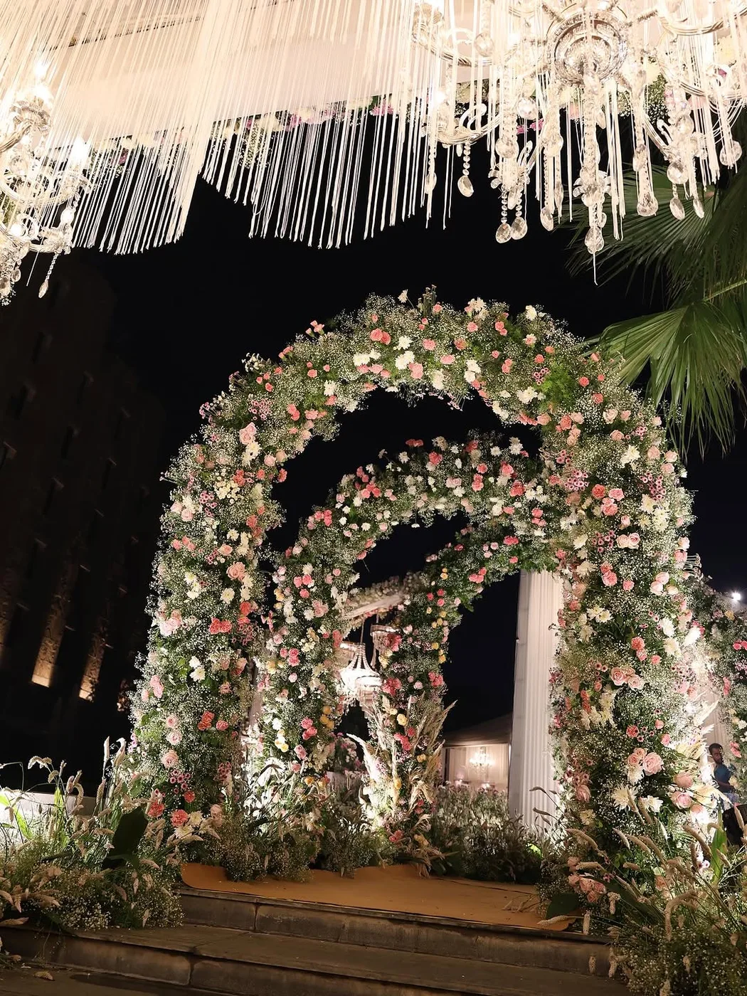 Wedding decor by Designs by Aayushi, New Delhi